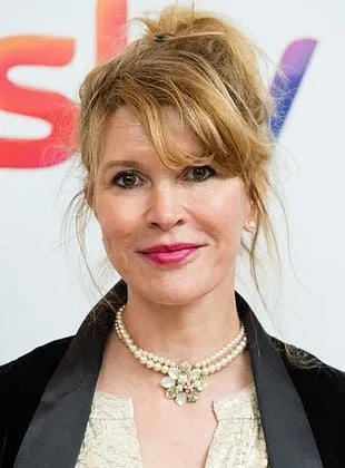 Julia Davis - Atriz, Roteirista, Diretora, 25 de agosto de 1966