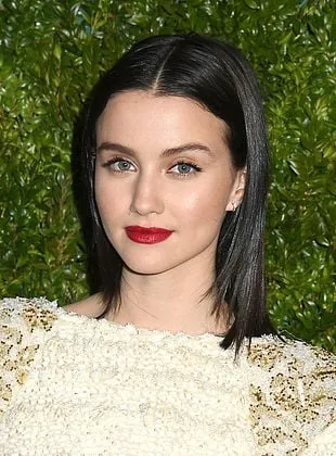 Julia Goldani Telles - Atriz, 18 de março de 1995