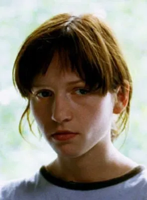 Julia Hummer - 24 de abril de 1980