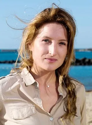 Julia Piaton - Atriz, 29 de janeiro de 1985