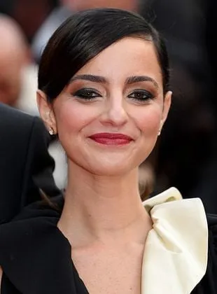 Julia Stockler - Atriz, 16 de agosto de 1988