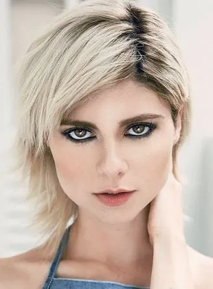 Julianne Trevisol - Atriz, 23 de junho de 1983