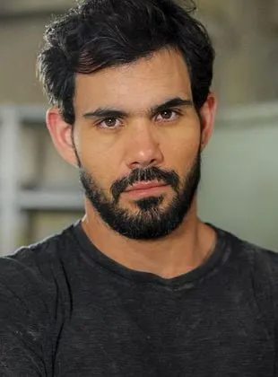 Juliano Cazarré - Ator, 24 de setembro de 1980