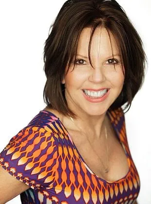 Julie Dolan - Atriz, 7 de janeiro de 1959