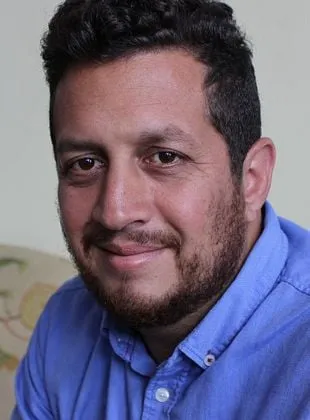 Julio Hernández Cordón - Diretor, Roteirista, Produtor, 17 de janeiro de 1975