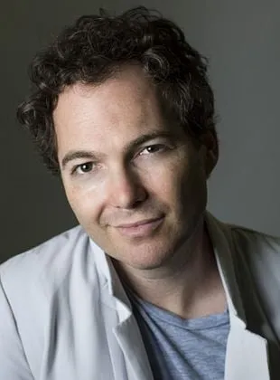 Justin M. Shenkarow - Ator, 17 de outubro de 1980