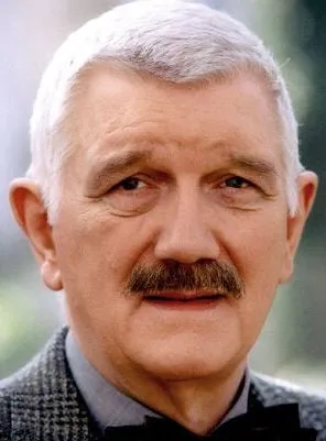 Karl-Heinz Von Hassel - 8 de fevereiro de 1939, 19 de abril de 2016