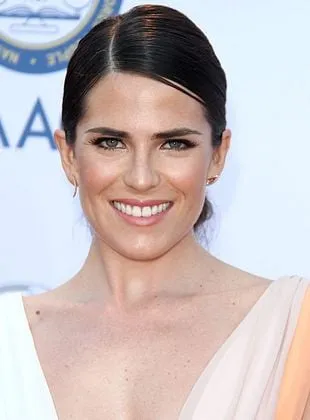 Karla Souza - Atriz, Produtora, 11 de dezembro de 1986