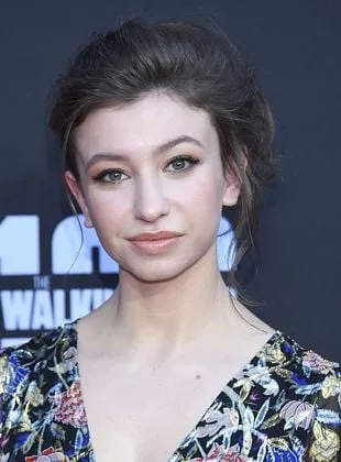 Katelyn Nacon - Atriz, 11 de junho de 1999