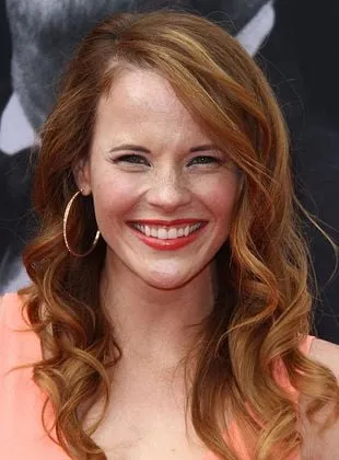 Katie Leclerc - Atriz, 6 de novembro de 1986