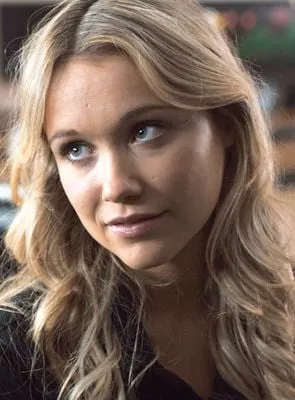 Katrina Bowden - Atriz, 19 de setembro de 1988