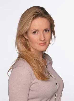 Katy Carmichael - Atriz, 5 de março de 1970