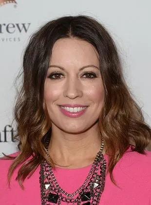 Kay Cannon - Roteirista, Atriz, Diretora, 22 de agosto de 1974