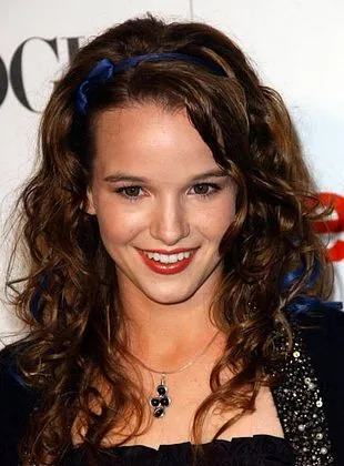Kay Panabaker - Atriz, 2 de maio de 1990