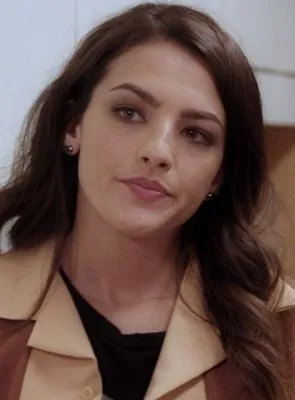 Kayla Compton - 3 de fevereiro de 1990