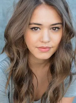 Kaylee Bryant - Atriz, 1 de novembro de 1997