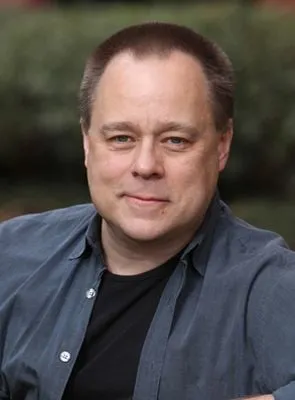 Kelly Asbury - Diretor, Roteirista, Supervisor de efeitos visuais, 15 de janeiro de 1960, 26 de junho de 2020