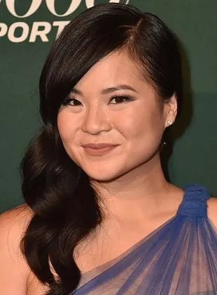 Kelly Marie Tran - Atriz, Produtor Executivo, 17 de janeiro de 1989