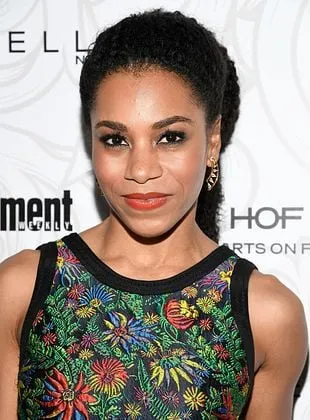 Kelly McCreary - Atriz, 29 de setembro de 1981
