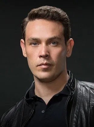 Kevin Alejandro - Ator, Diretor, 7 de abril de 1976