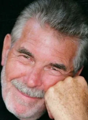 Kevin Connor - Diretor, Montador, Engenheiro de som, 24 de setembro de 1937