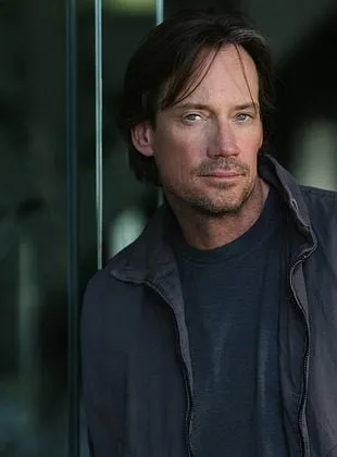 Kevin Sorbo - Ator, Diretor, Produtor Executivo, 24 de setembro de 1958
