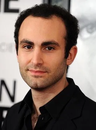 Khalid Abdalla - Ator, Produtor, 26 de outubro de 1981