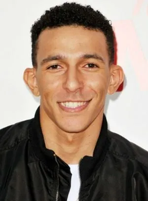 Khleo Thomas - Ator, 30 de janeiro de 1989