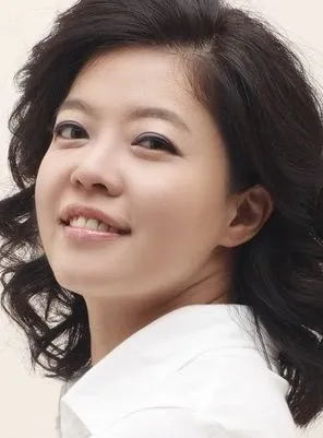 Kim Yeo-Jin - 24 de junho de 1972