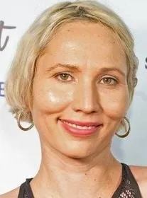 Kirsten Hansen - Roteirista, Produtor Executivo, 12 de novembro de 1979