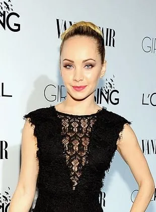 Ksenia Solo - Atriz, 8 de outubro de 1987