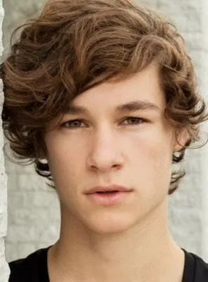 Kyle Allen - Ator, 10 de outubro de 1994