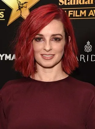 Laura Donnelly - Atriz, 24 de junho de 1982