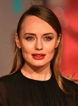 Laura Haddock - Atriz, 28 de novembro de 1985
