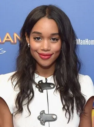 Laura Harrier - Atriz, 28 de março de 1990