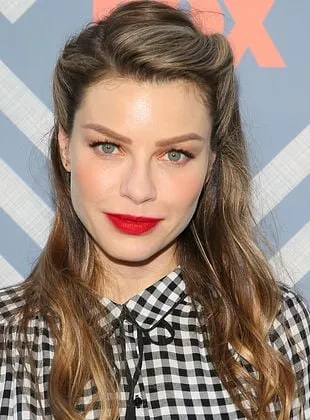 Lauren German - Atriz, 29 de novembro de 1978