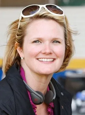 Lauren Iungerich - Roteirista, Diretora, Produtor Executivo, 14 de setembro de 1974