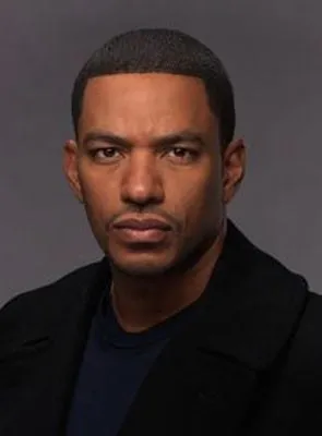 Laz Alonso - Ator, 25 de março de 1974