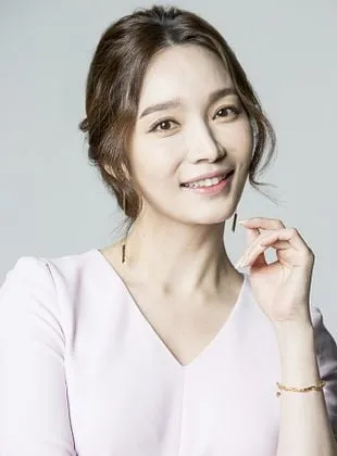 Lee Min-young - 6 de fevereiro de 1976