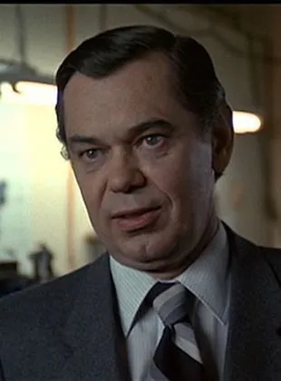 Leslie Carlson - Ator, 24 de fevereiro de 1933, 3 de maio de 2014