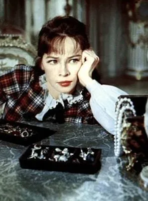 Leslie Caron - Atriz, 1 de julho de 1931