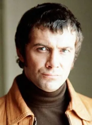 Lewis Collins - 27 de maio de 1946, 27 de novembro de 2013