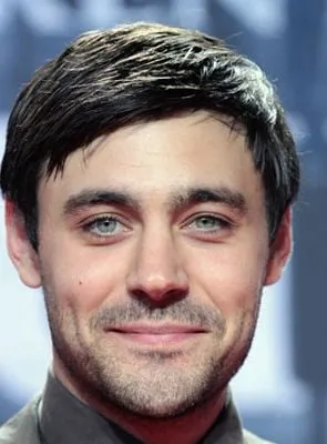 Liam Garrigan - Ator, 17 de outubro de 1981