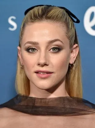 Lili Reinhart - Atriz, Produtor Executivo, 13 de setembro de 1996
