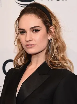 Lily James - Atriz, 5 de abril de 1989