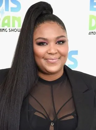 Lizzo - 27 de abril de 1988