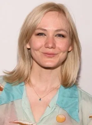 Louisa Krause - Atriz, 20 de maio de 1986