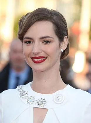 Louise Bourgoin - Atriz, 28 de novembro de 1981