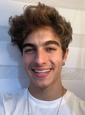 Lucas Burgatti - 7 de junho de 2002