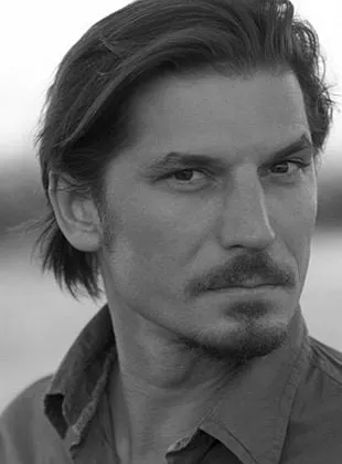 Luka Peros - Ator, 28 de outubro de 1976